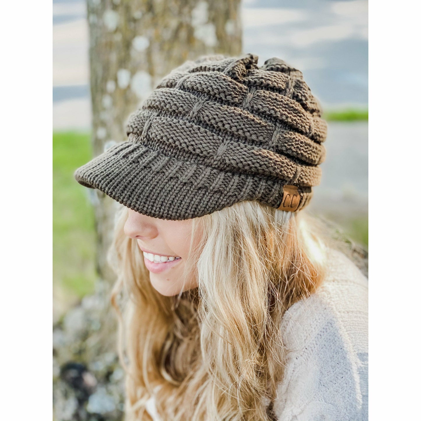 Ribbed Knit Hat with Brim