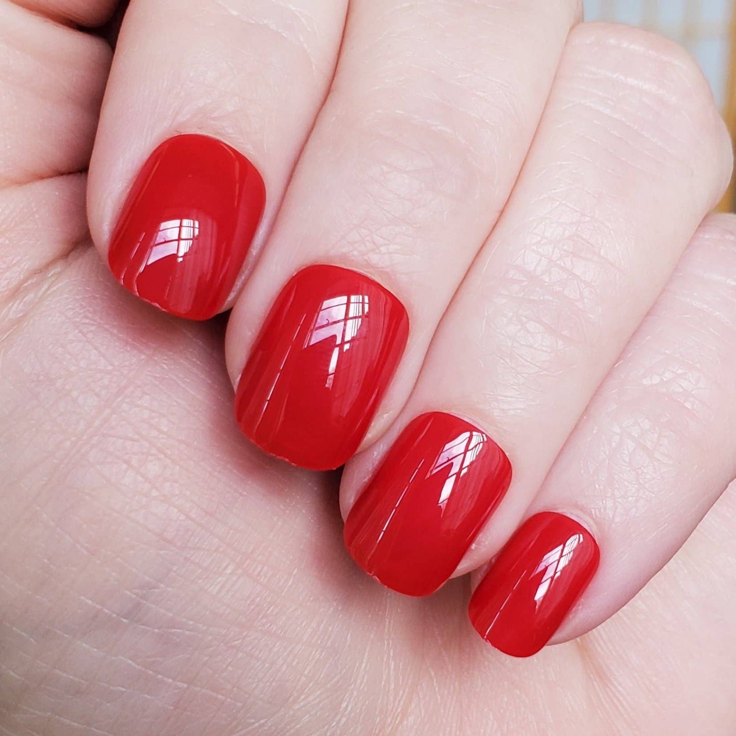 Red Hot | Bright Spicy Red Short Fake Nails Press-On Nails