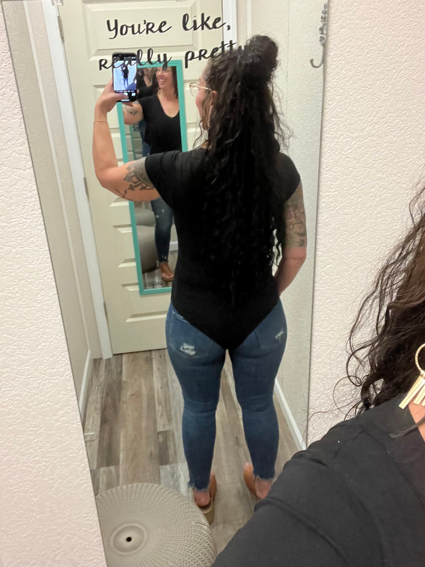 Linda - Short Sleeve Scoop Neck Bodysuit