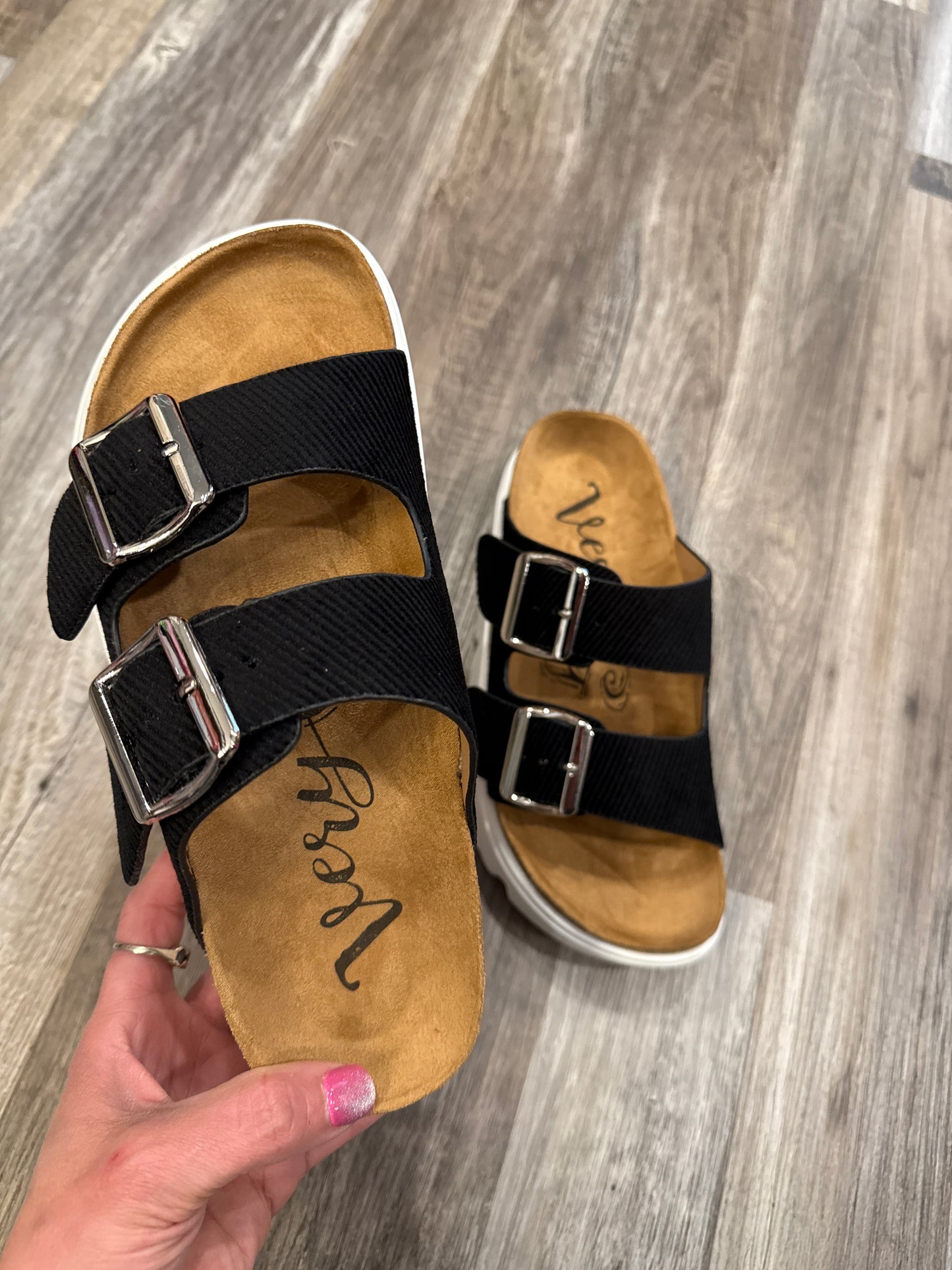 Jazmin Sandals By Very G