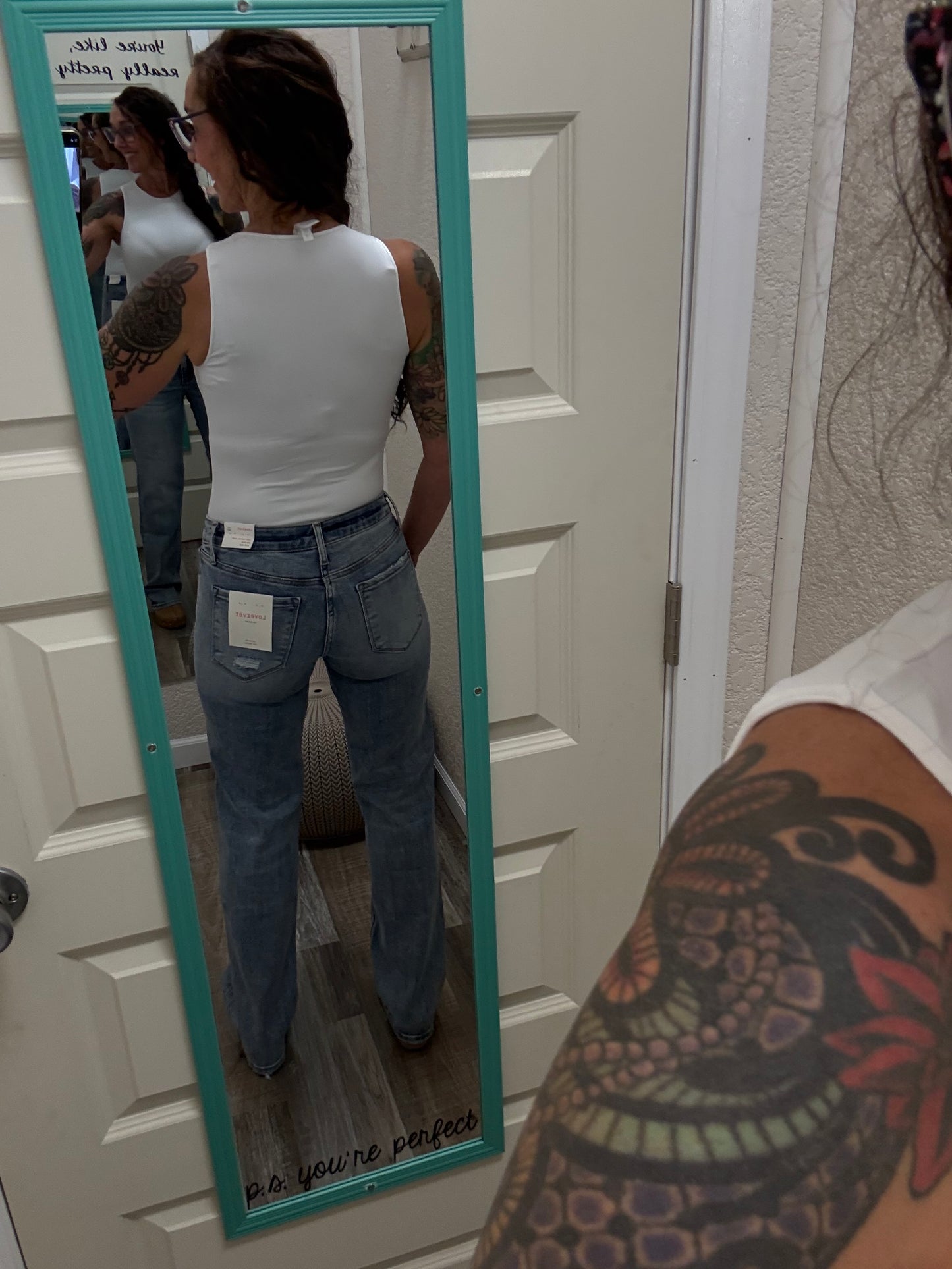 Undisputable Tummy Control Mid Rise Slim Wide Lovervet Jeans
