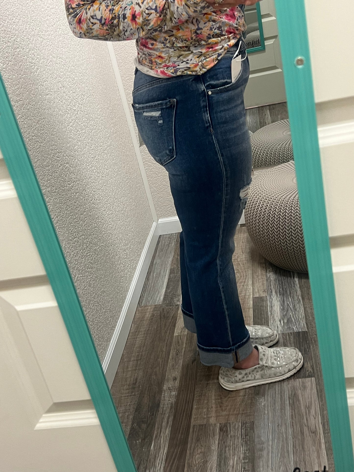Carmen Midrise Distressed cuffed Ankle Straight Risen Jeans