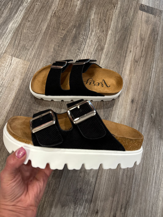 Jazmin Sandals By Very G