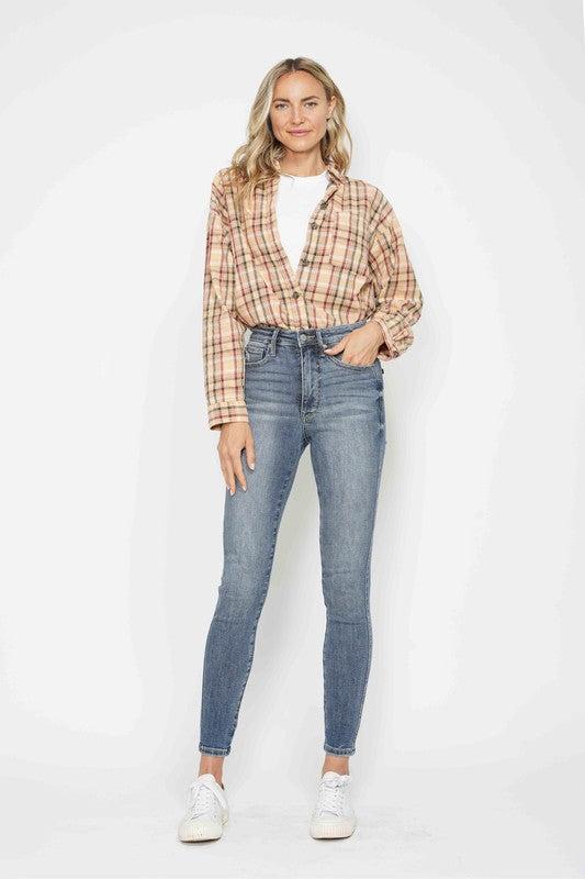 Allie - Judy Blue- HW Tummy Control Contrast Wash Skinny Jean