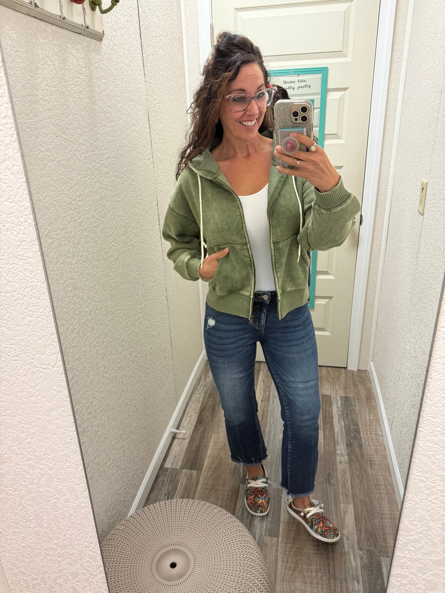 Larissa - cropped hoodie