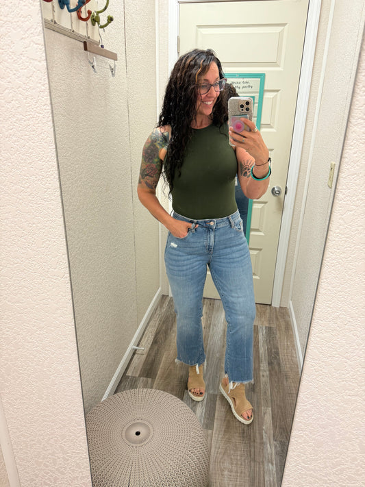 Zebbie - Medium Washed Kick Crop Flare Denim Pants