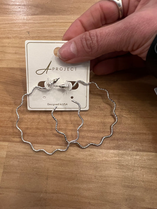 Wavy Hoops Earrings