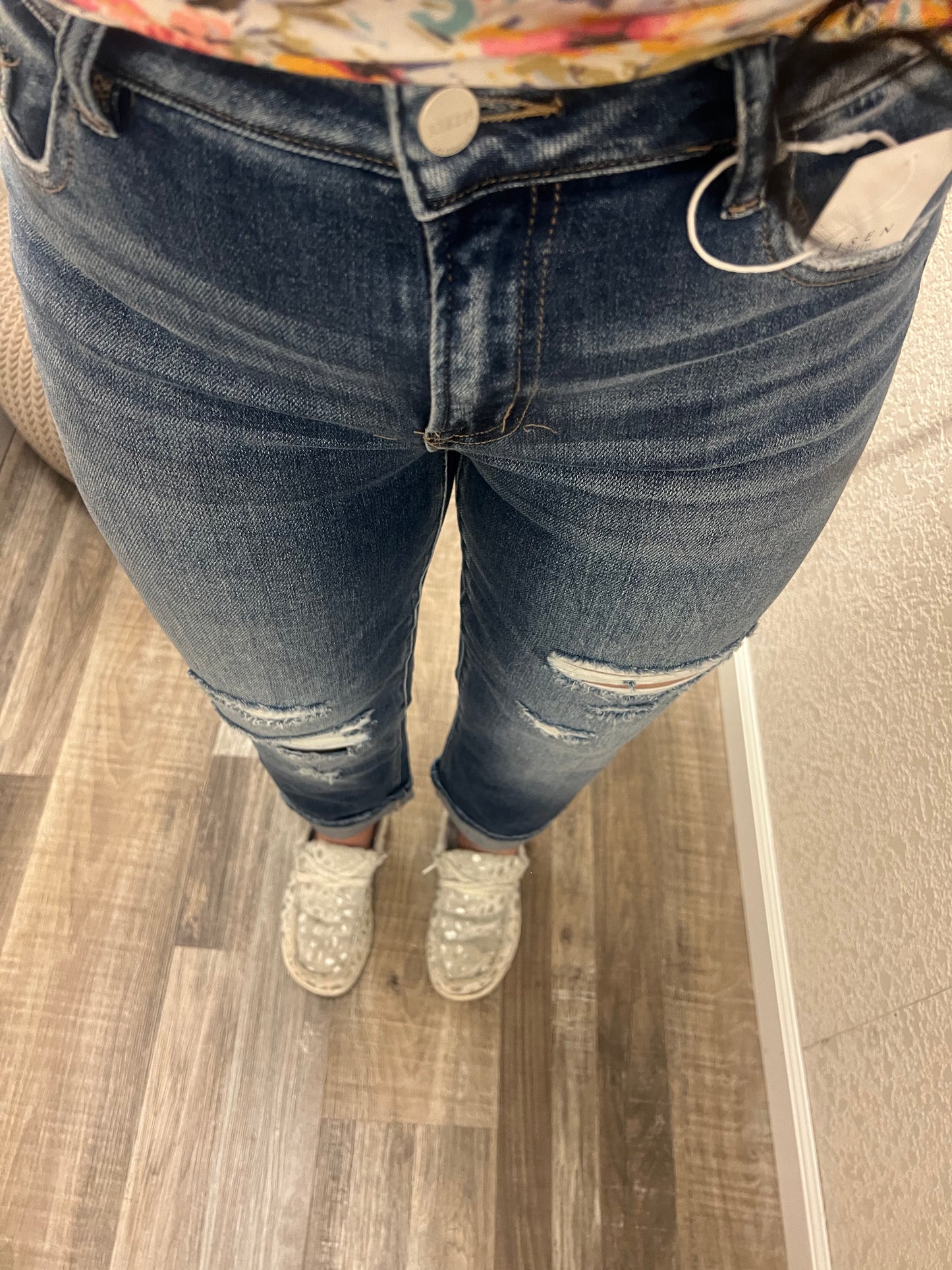 Carmen Midrise Distressed cuffed Ankle Straight Risen Jeans