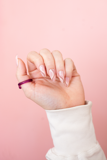 Coffee Date | Neutral Brown Swirl Trendy Press On Nails