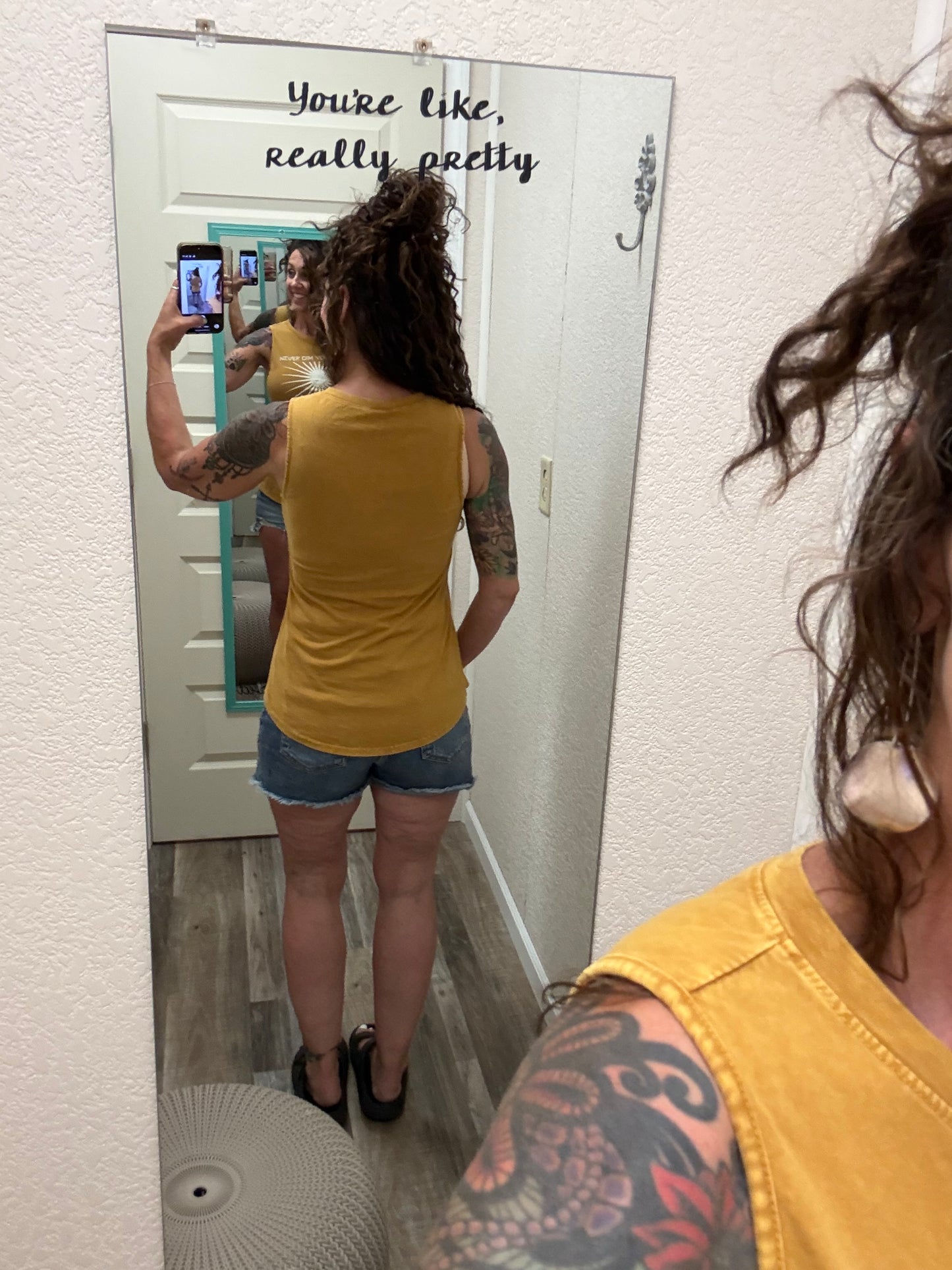 NEVER DIM YOUR SHINE GRAPHIC TANK TOP: Mineral Mustard