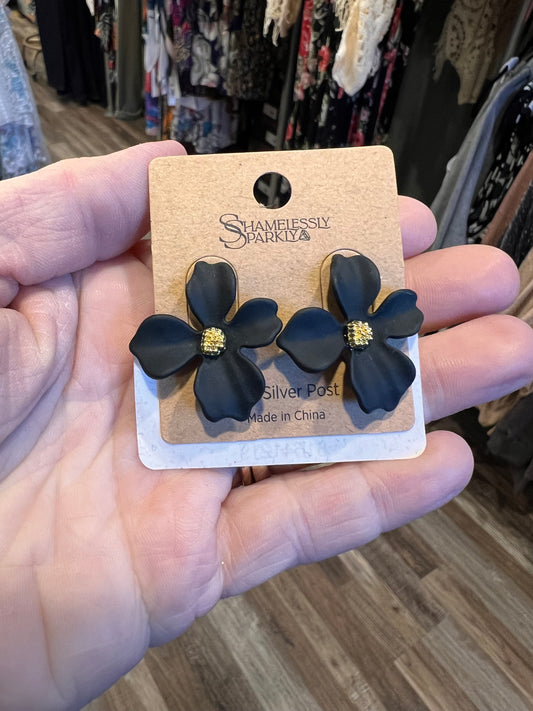Black Painted Metal Flower Stud earrings