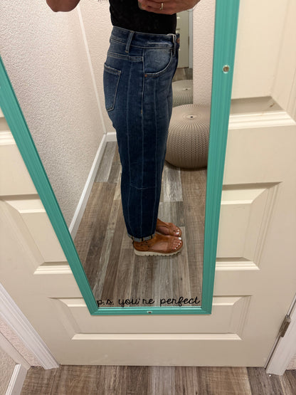 Betsy Barrel High Rise Risen Jeans