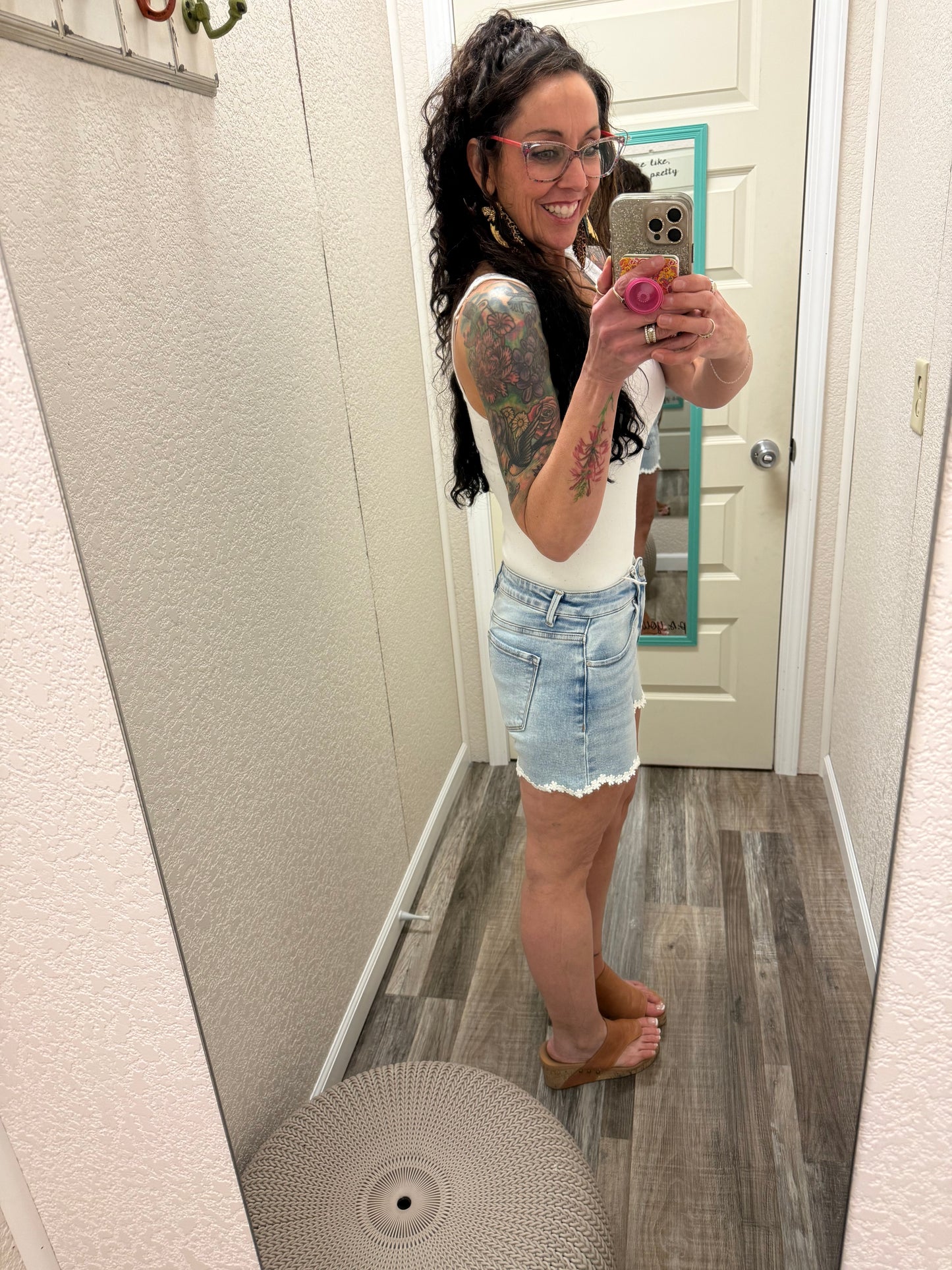 Kim Floral Scalloped Hem Mid Rise Risen Shorts