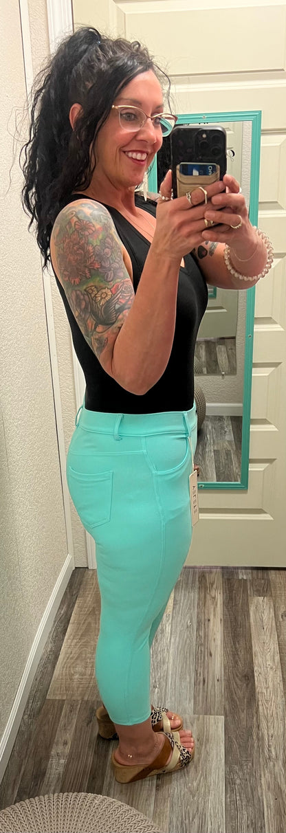 Coraline - Turquoise - Capri Jeggings