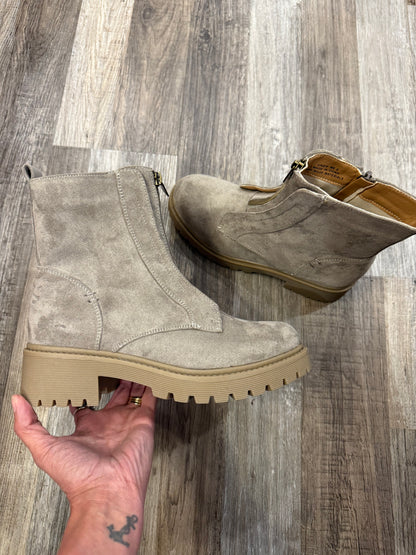 Unzip Me - Boots - Grey - Corky’s