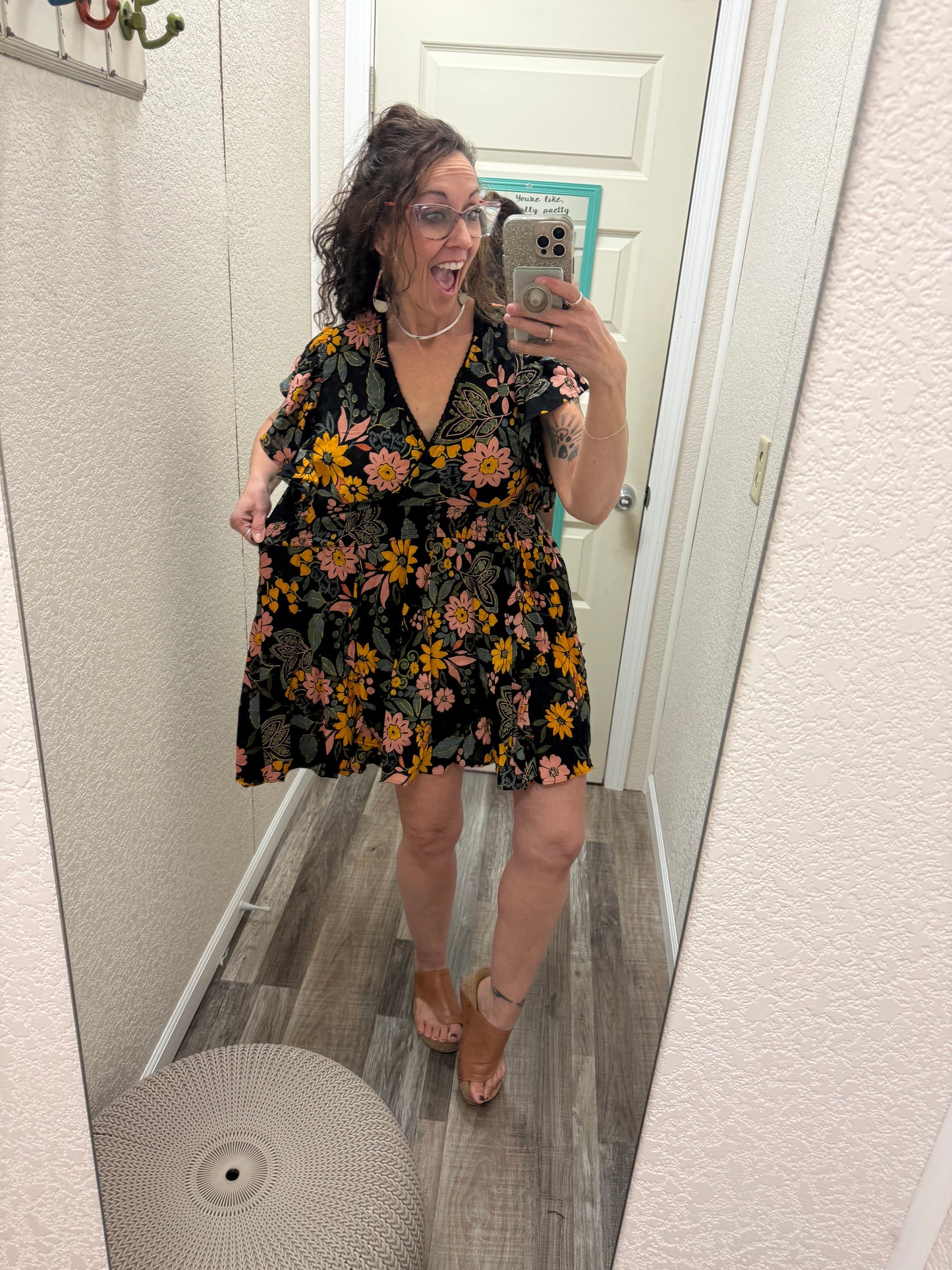 Victoria V NECK RUFFLE SLEEVES FLORAL PRINT ELASTIC WAIST
