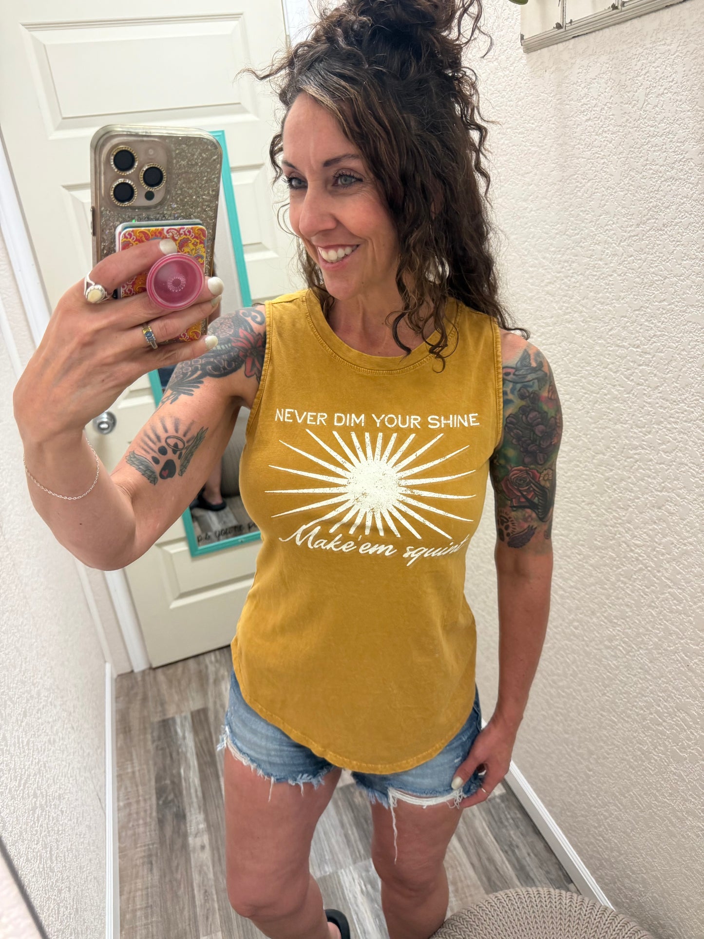 NEVER DIM YOUR SHINE GRAPHIC TANK TOP: Mineral Mustard