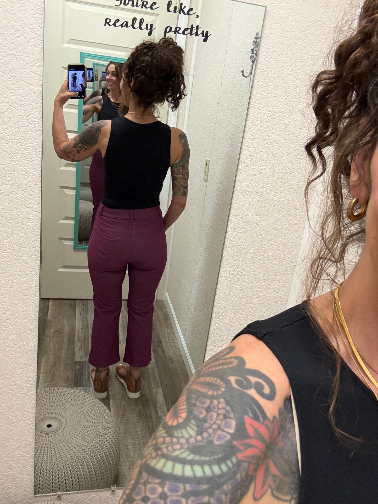 The Classic Straight Leg Crop Capri Pants