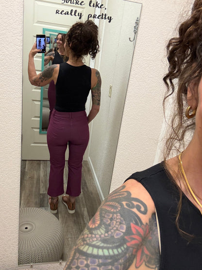 The Classic Straight Leg Crop Capri Pants