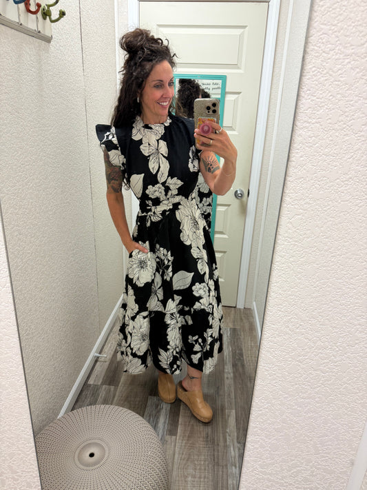 Annabelle Black Flutter Sleeve Dress: