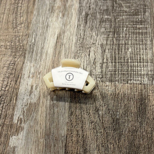 Almond Beige Open Hair Clip Tiny