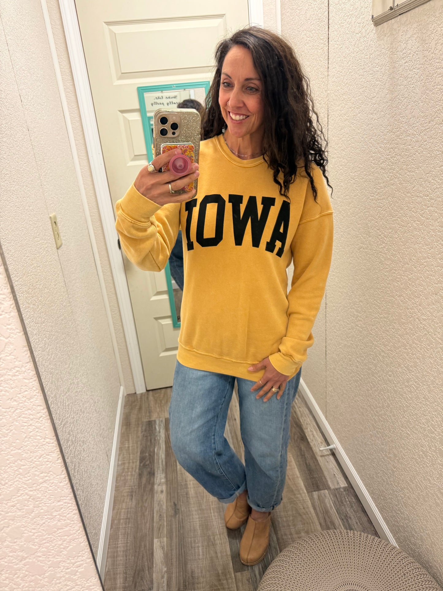 IOWA MINERAL SWEATSHIRTS: Mineral Mustard