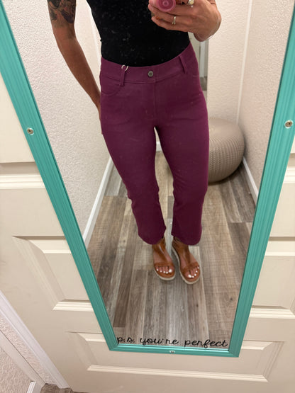 The Classic Straight Leg Crop Capri Pants