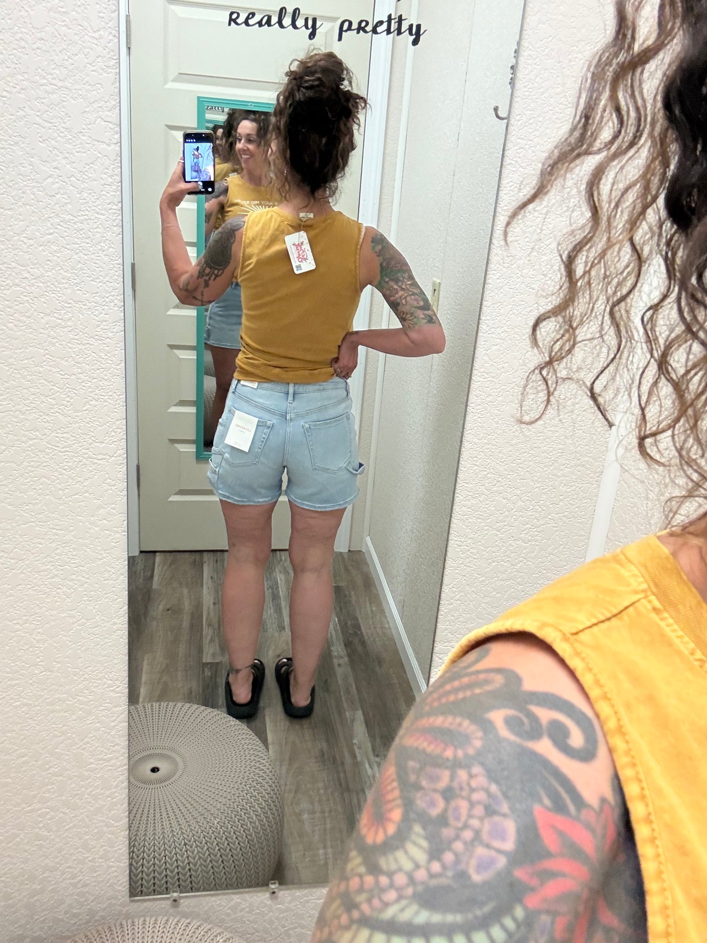Stirring High Rise Carpenter Lovervet Shorts