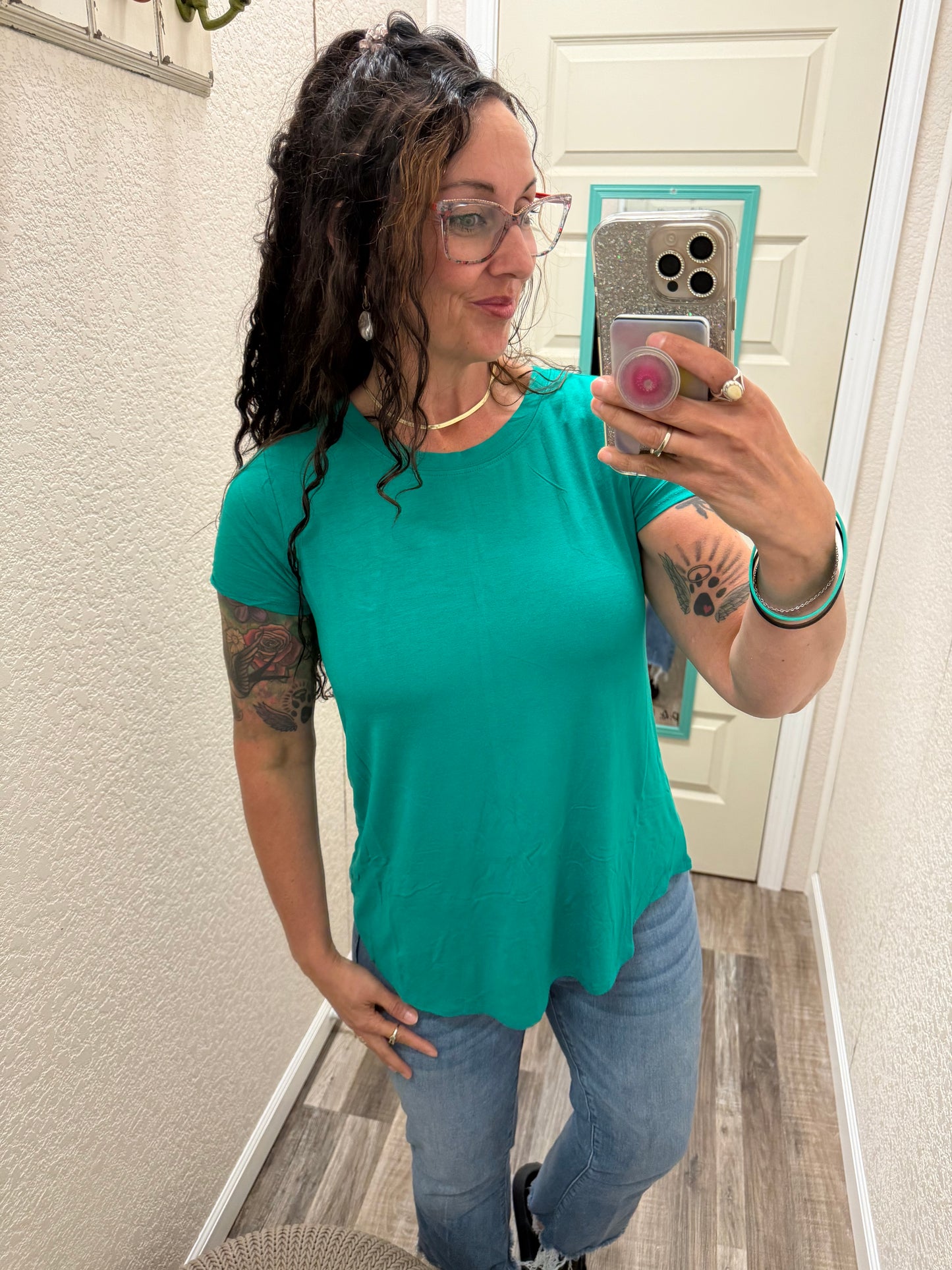 Amber - The Bestie Tee