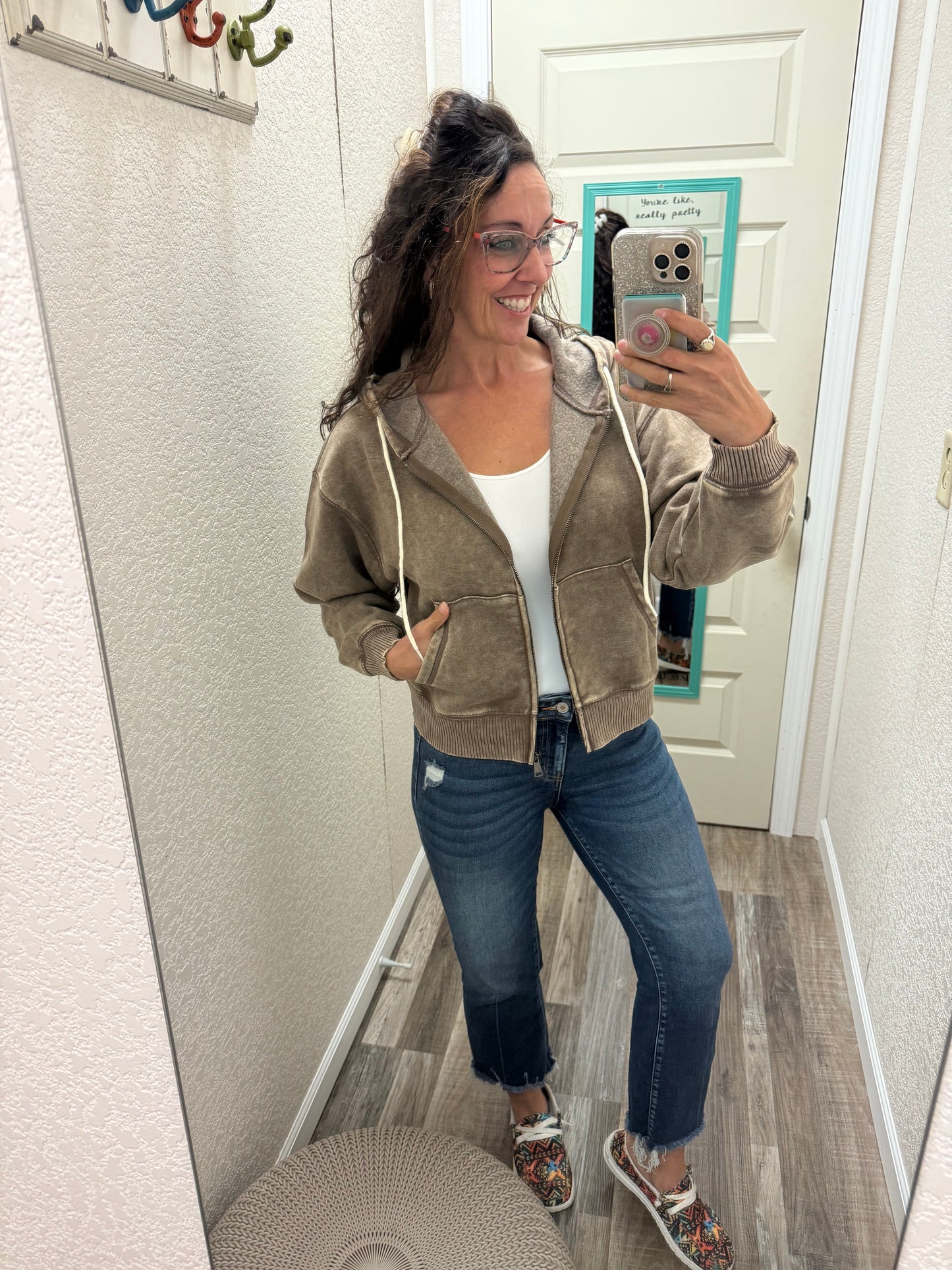 Larissa - cropped hoodie