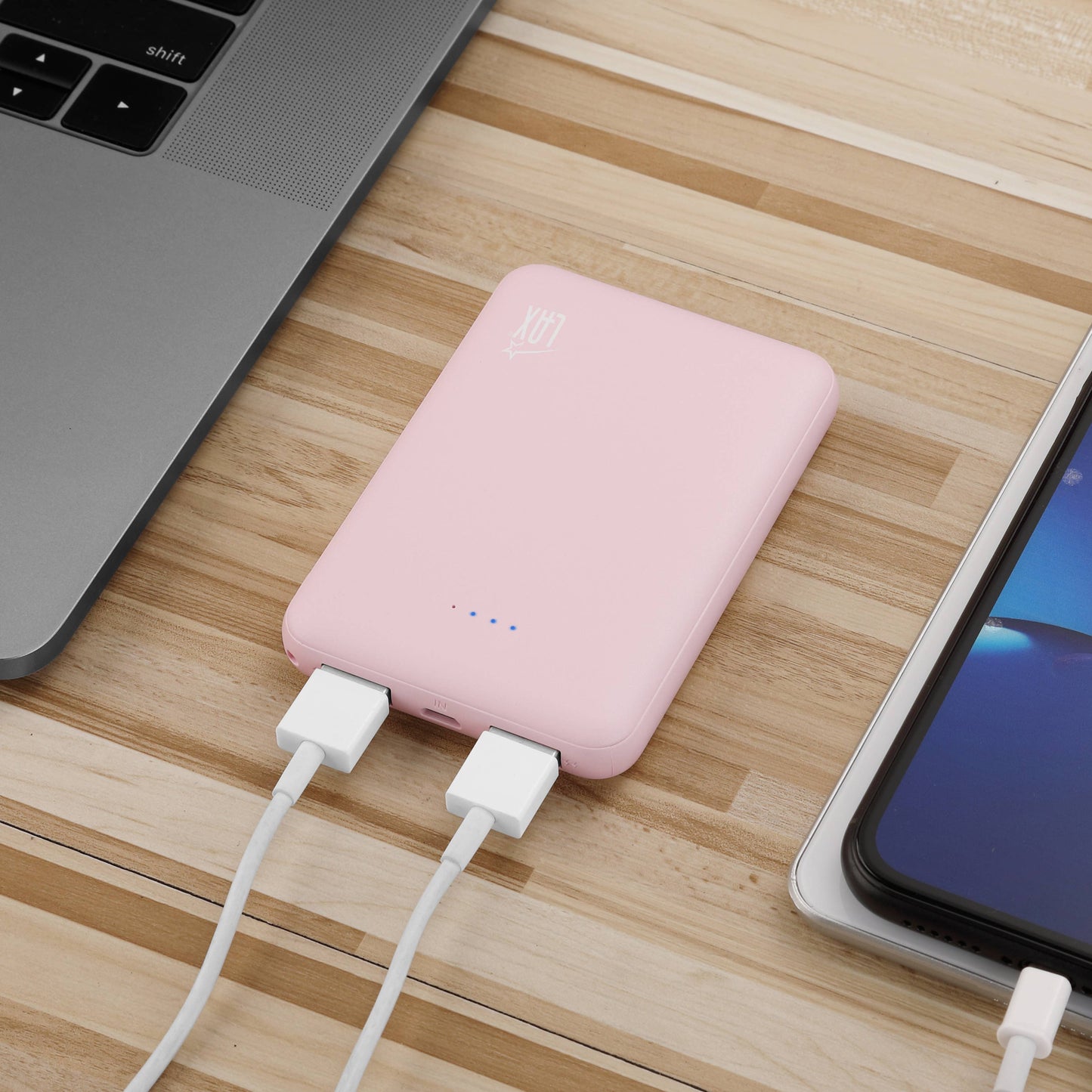 White Ultra-Slim & Portable 6600mah Power Bank-