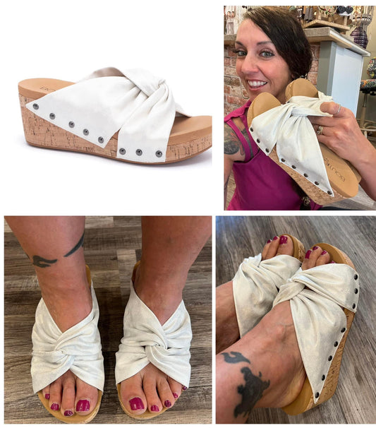 Corkys Cheerful Wedge (Metallic White)