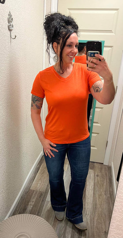 Lea - Orange - V Neck Better Than Basic Tee