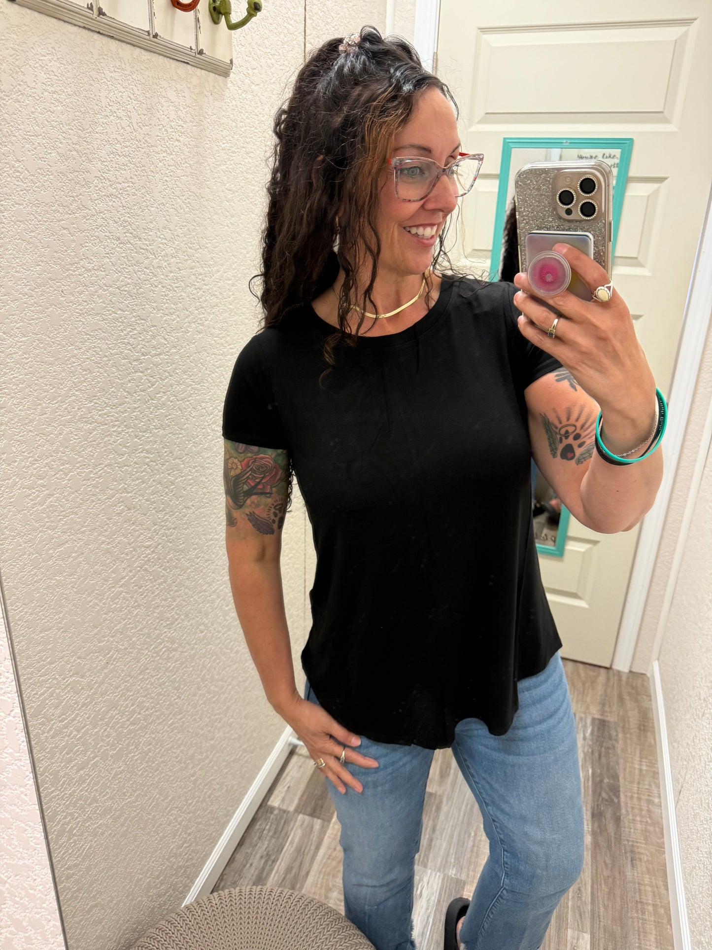 Amber - The Bestie Tee