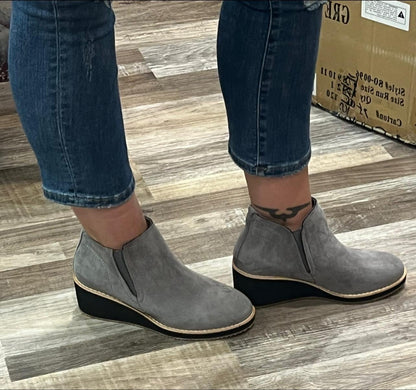 Corkys Tomb Booties Grey Suede