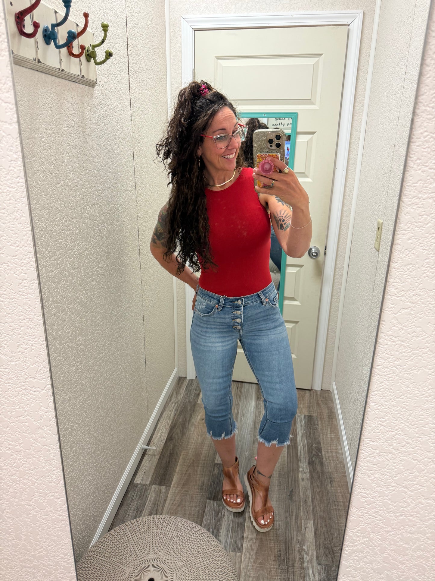 LisaAnn Mid Rise Button Fly Capri JEANS