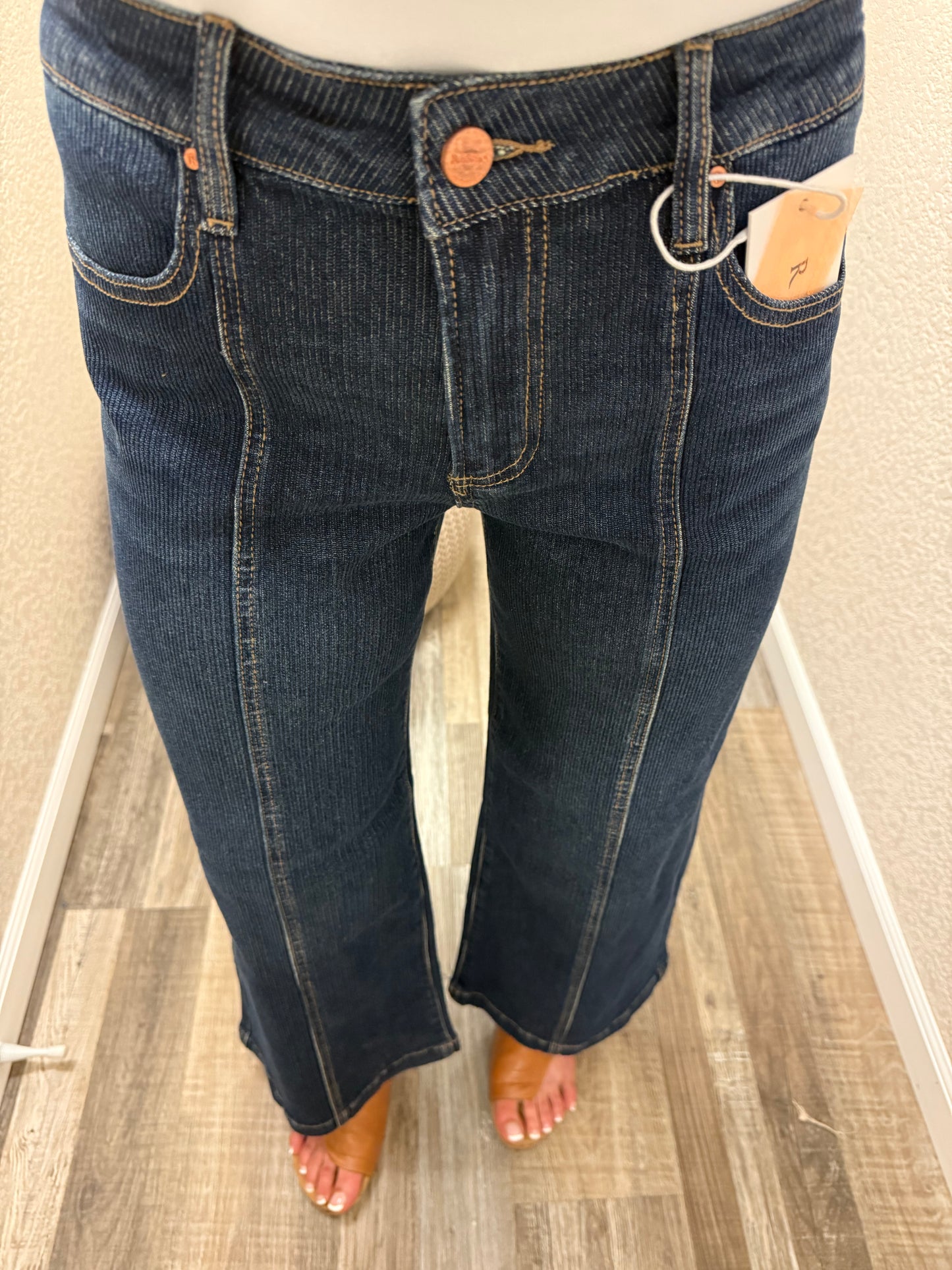 Cassidy Cropped Wide Leg Risen Jeans