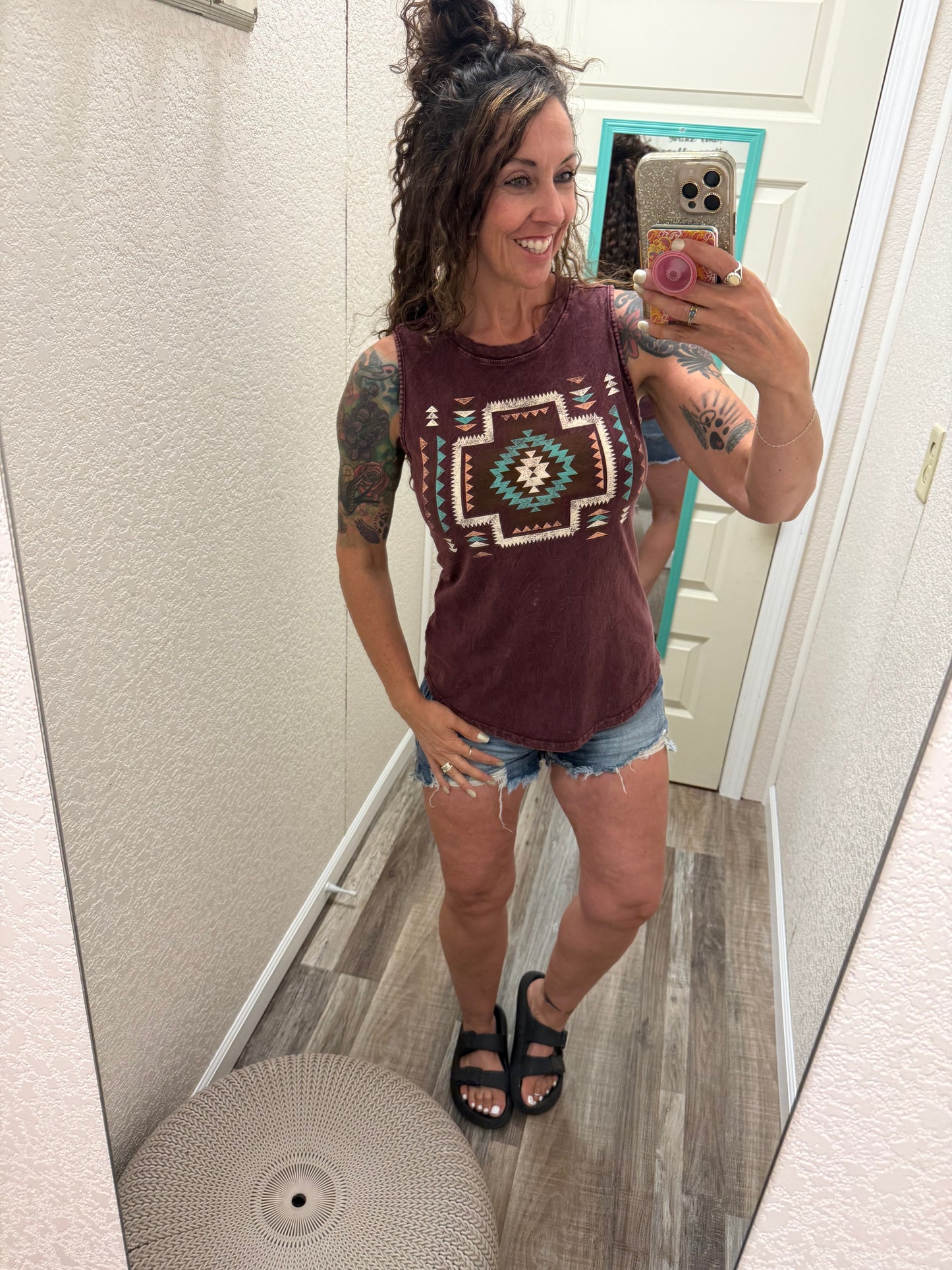 VINTAGE AZTEK MINERAL GRAPHIC TANK TOP: Mineral Burgundy