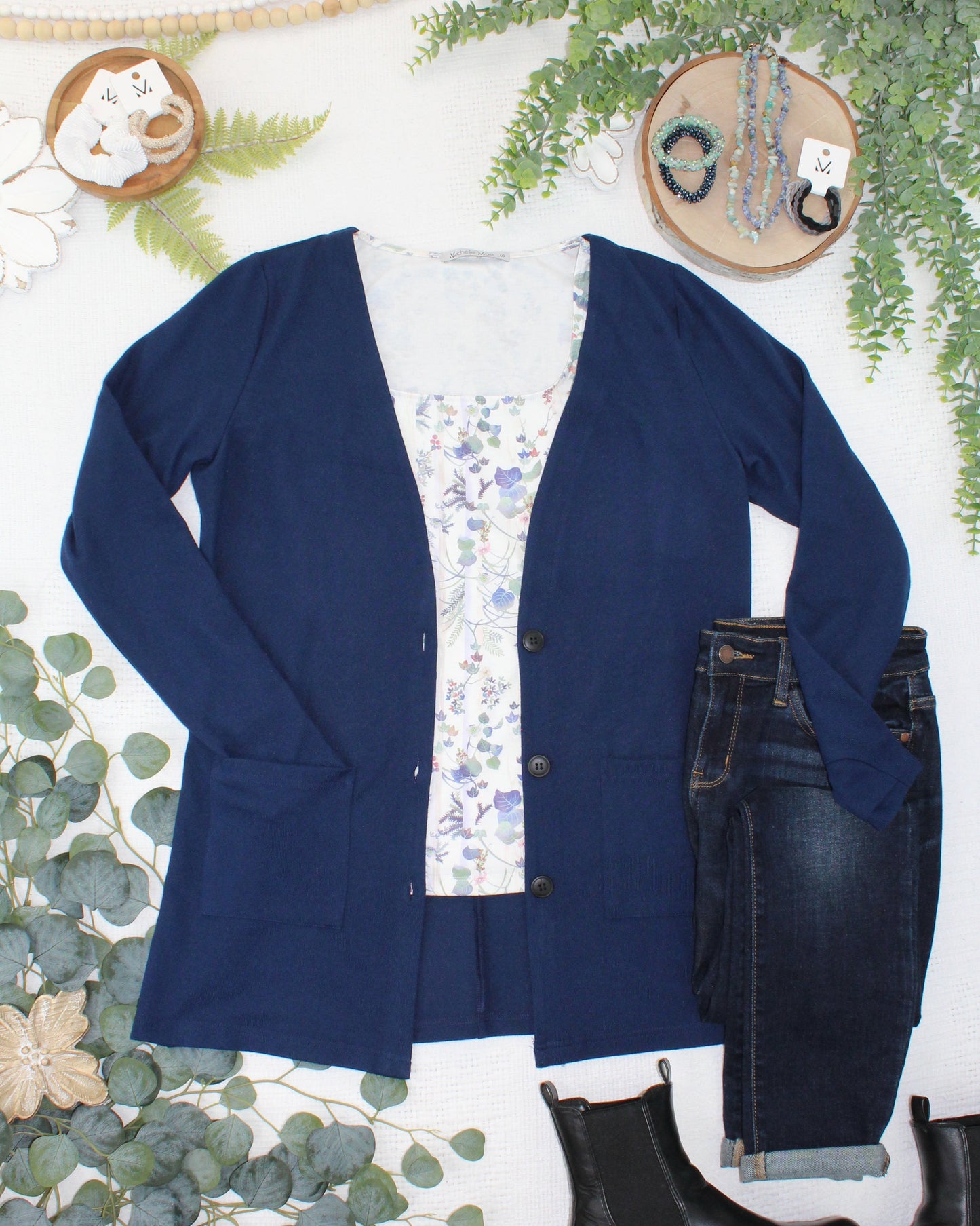 08.21 EN ROUTE Cori Cardigan - Navy