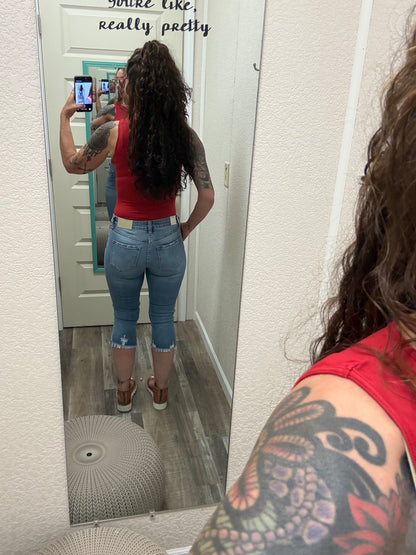 LisaAnn Mid Rise Button Fly Capri JEANS