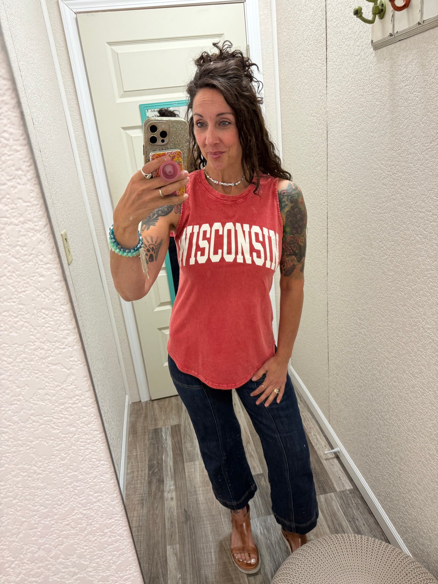 WISCONSIN MINERAL GRAPHIC TANK TOP: MINERAL SCARLETTE RED
