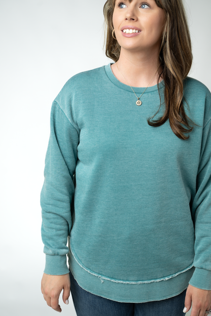 MARKET EXCLUSIVE Vintage Wash Pullover - Teal