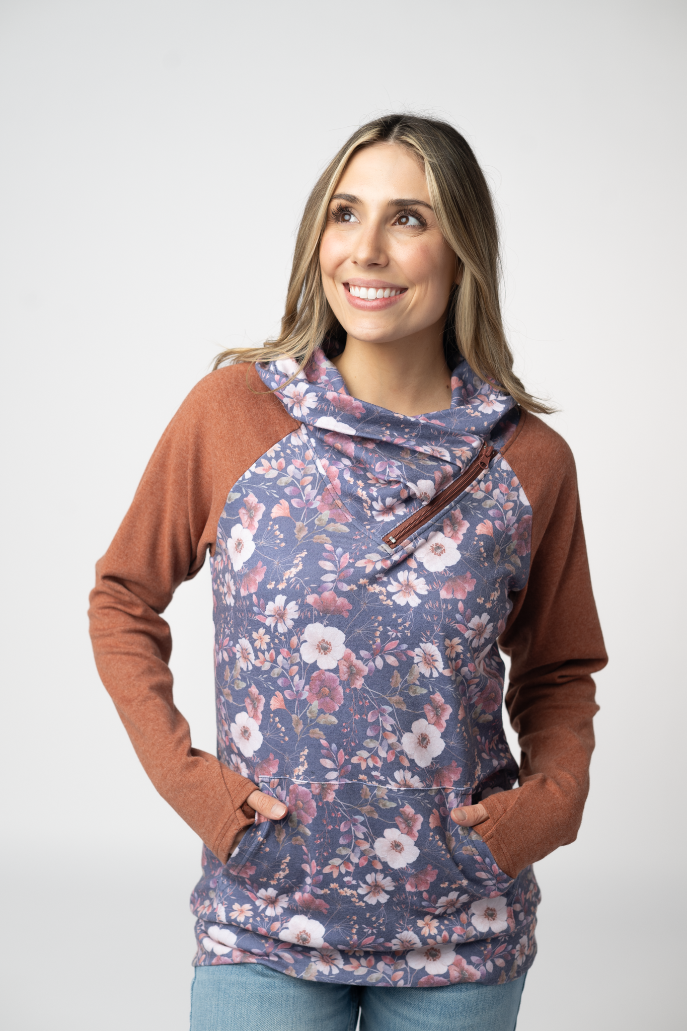 08.21 EN ROUTE Classic Zoey ZipCowl Sweatshirt - Blushwood Floral and Terra Cotta