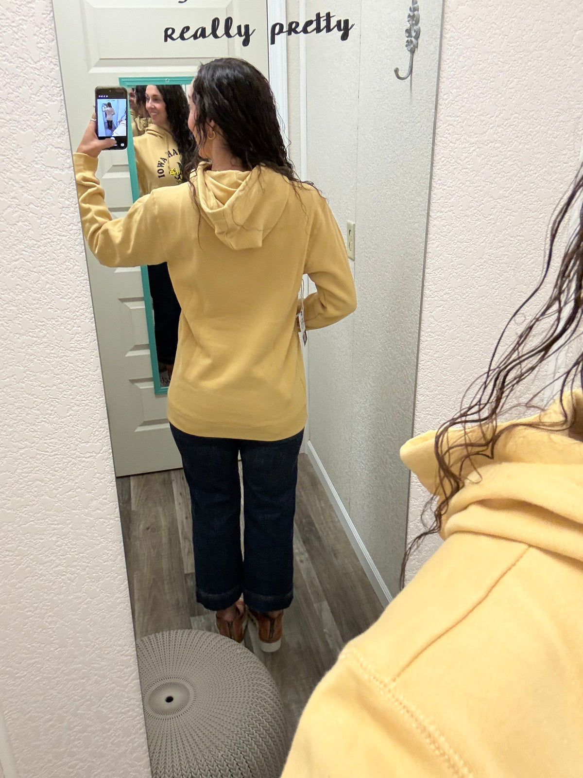 Iowa Hawkeyes Go Hawks Hoodie