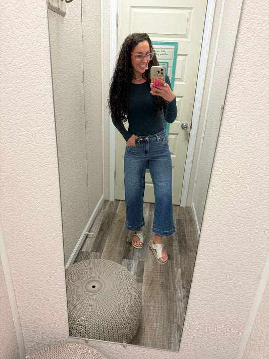 LuElla Wide Crop Vintage Pkts Mid Rise Judy Blue