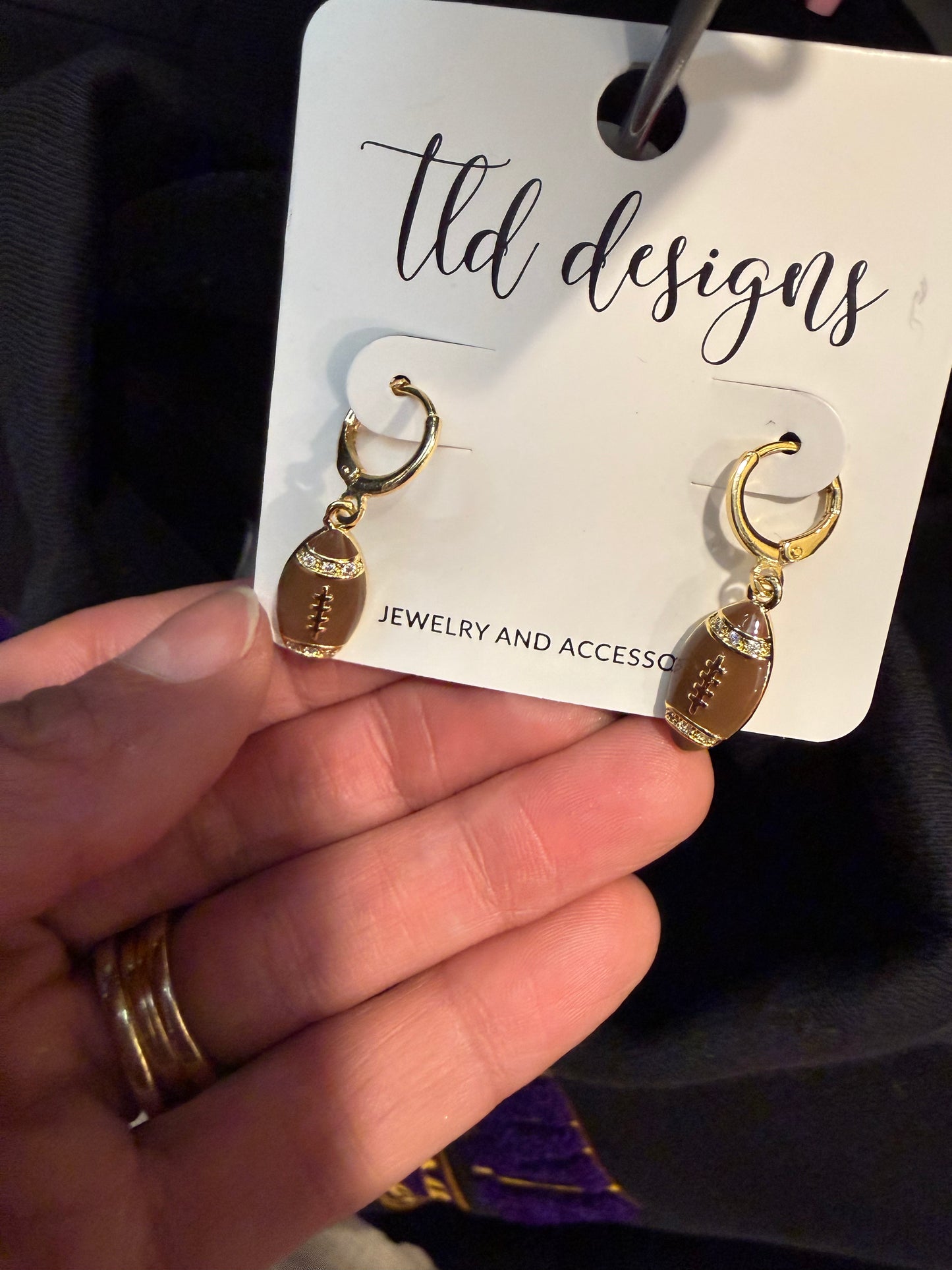 LACE-S-OUT EARRINGS