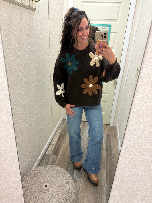 FLORAL POP KNIT SWEATER TOP