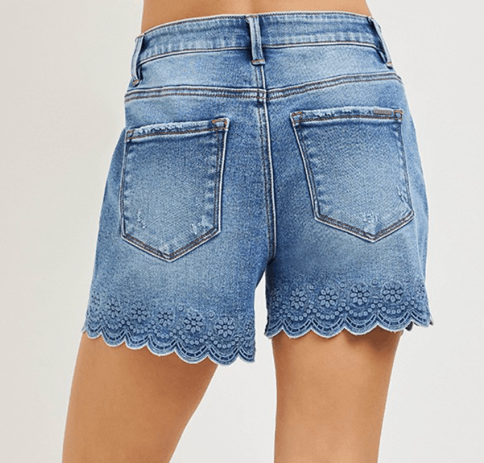 Skylar SCALLOP HEM HIGH RISE Risen SHORTS