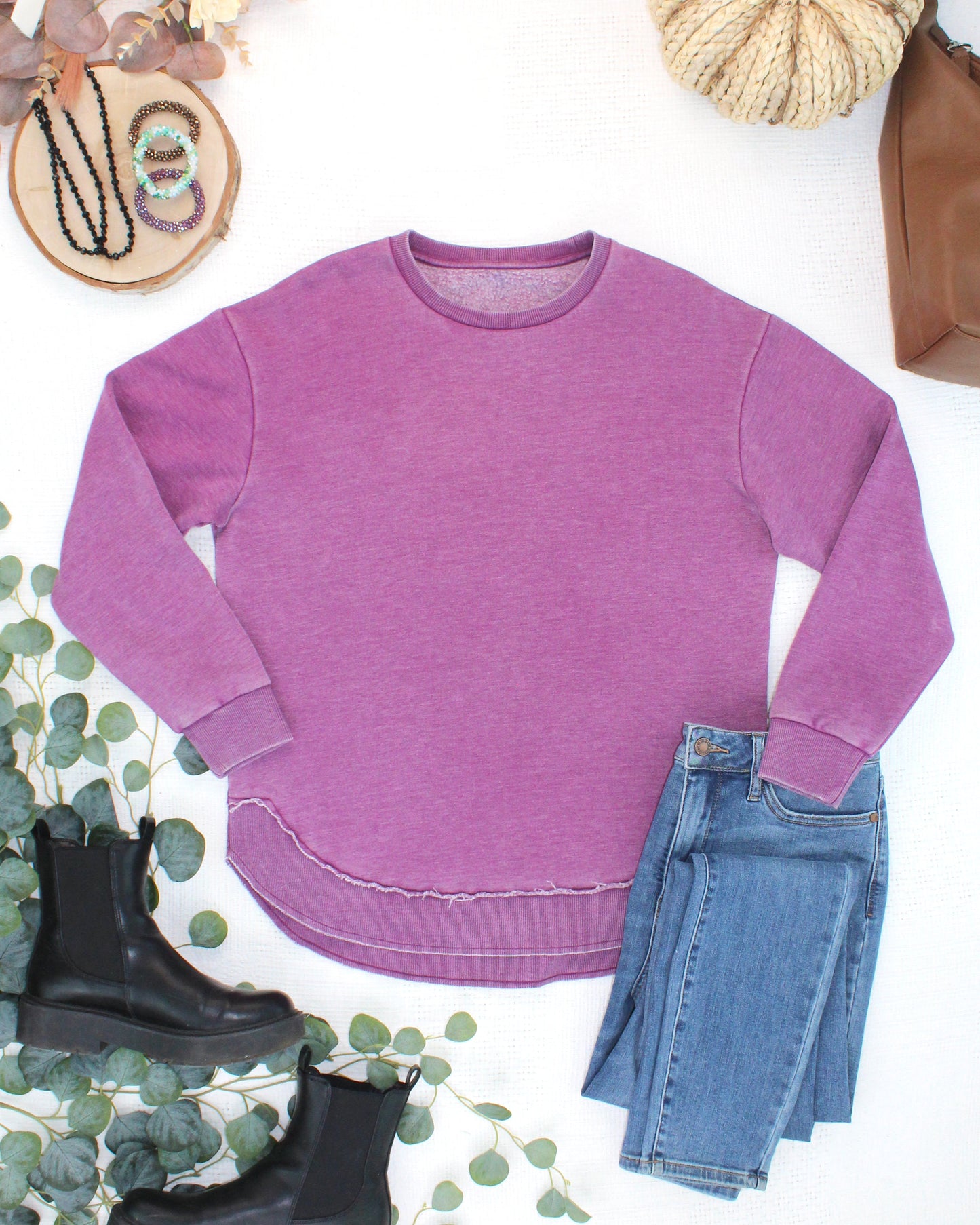 MARKET EXCLUSIVE Vintage Wash Pullover - Purple