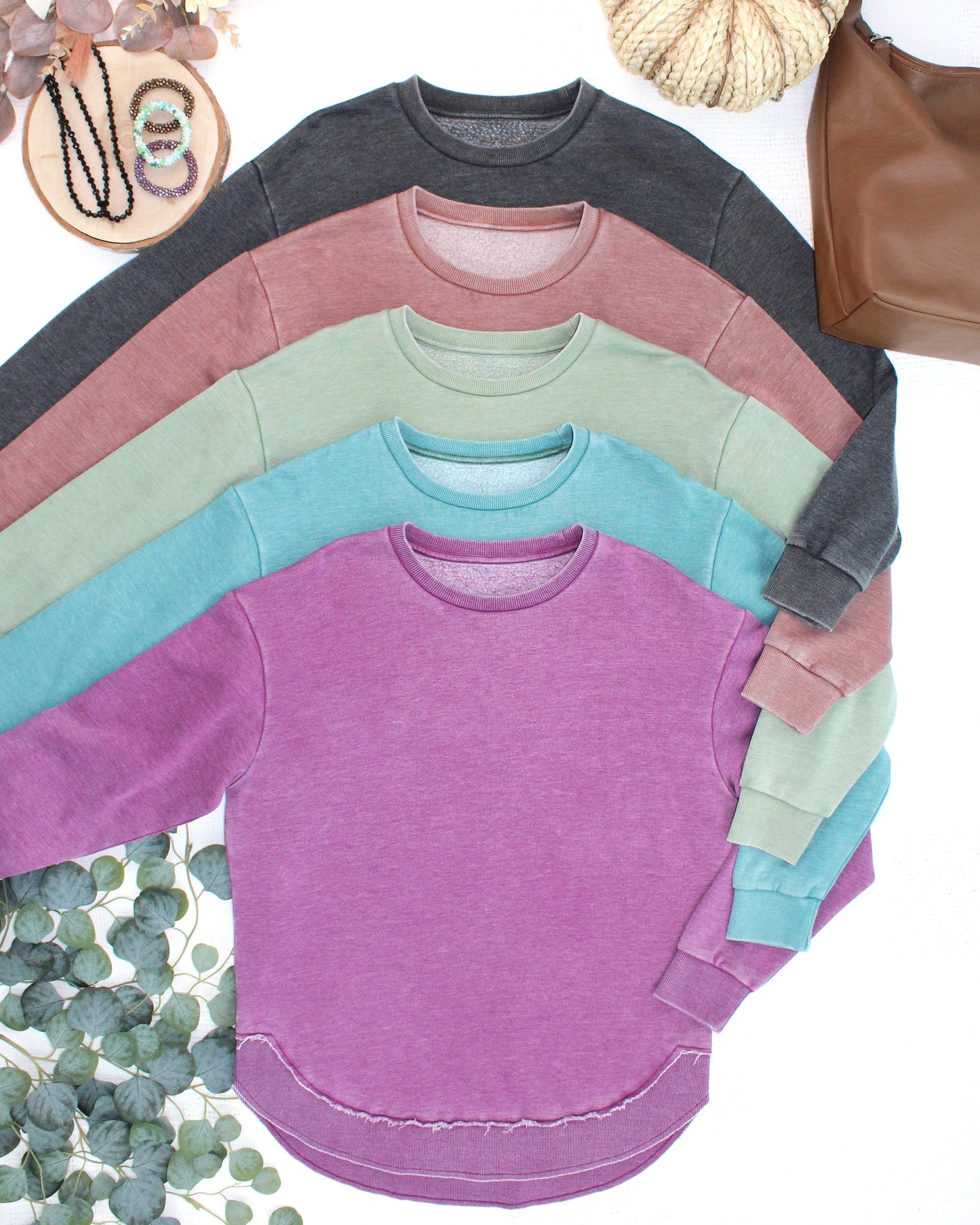 MARKET EXCLUSIVE Vintage Wash Pullover - Brown